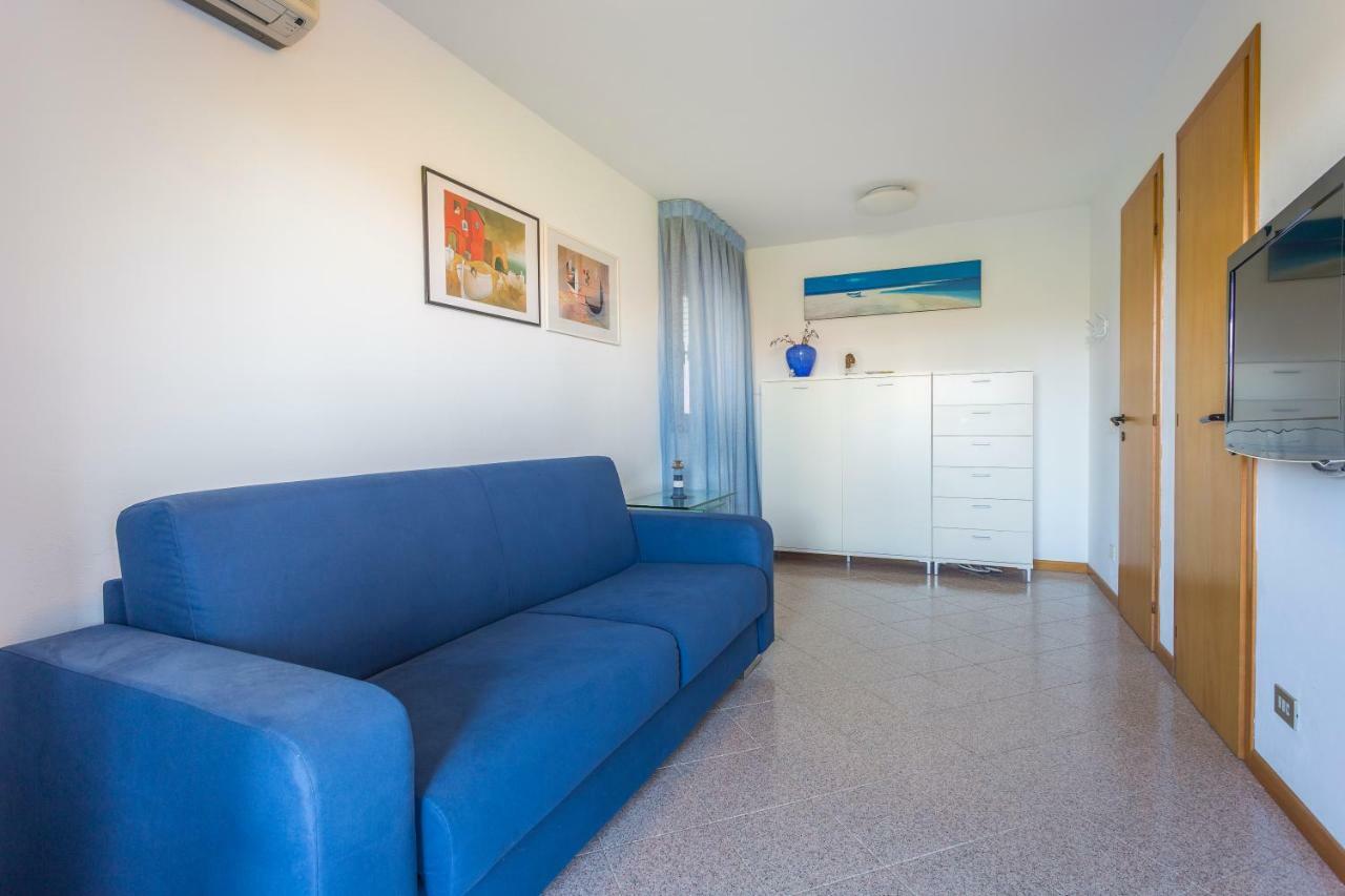 Apartamento Lignano Sabbiadoro Flat Garage Exterior foto